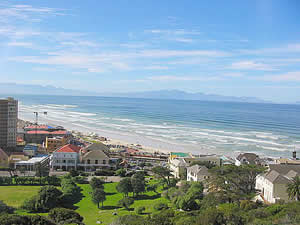 Muizenberg is one of Cape Town's most popular bathing spots with broad sandy beaches that stretch for miles along the shore of False Bay.  Find Constantia Cape Town accommodation with its beaches and sunshine on our Constantia Cape Town accommodation page.
