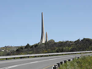The Taal Monument was built in 1974 to commemorate the Afrikaans language ('taal' means language) which developed   out of Dutch with considerable influence from many other sources, European, African and Asian.  Find Paarl   accommodation on our Paarl accommodation page
