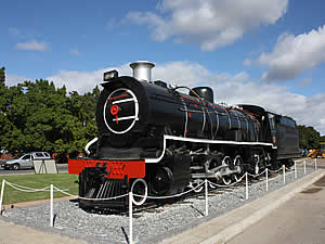 Alongside Ashton's main street stands an old 4-8-2 steam locomotive, a South African Railways Class 14CRB built in 1919 and retired in 1983.  Find Robertson accommodation on our Robertson accommodation page.