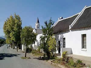 McGregor is the village where time stood still, as it advertises itself.  With its whitewashed and thatched cottages, quiet ambience and surrounding mountains it really does feel as if you have stepped back in time.  Find Robertson accommodation on our Robertson accommodation page.