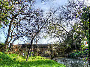 Parts of Somerset West are still very countryfied.  This is the old bridge over the Lourens River which flows   through the town.  Find Somerset West accommodation on our Somerset West accommodation page.