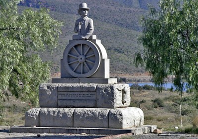 Andries Pretorius Monument Graaff-Reinet Tourist Attractions Sightseeing