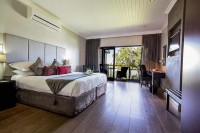 river_place_manor_another_de_luxe_room_with_river_view.jpg