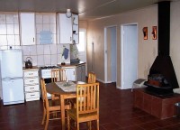 witteberg_private_nature_reserve_5_sleeper_apartment_dining_and_kitchen_area.jpg
